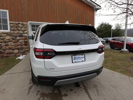 2023 Honda Pilot AWD EX-L 8 Passenger