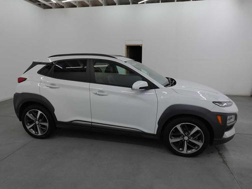 Chalk White 2021 Hyundai KONA Limited