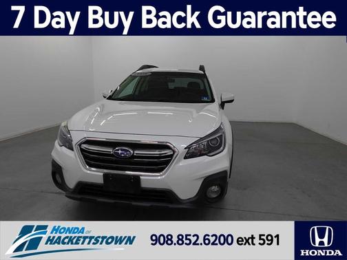 Crystal White Pearl 2018 Subaru Outback 2.5i Premium