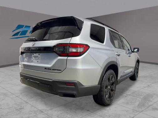 Solar Silver Metallic 2026 Honda Pilot Black Edition