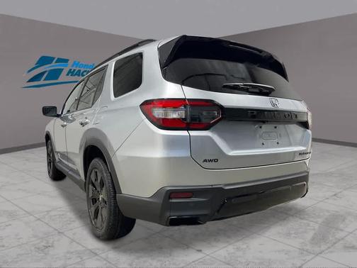 Solar Silver Metallic 2026 Honda Pilot Black Edition