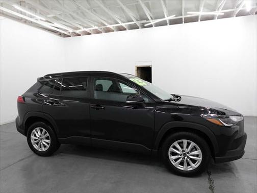 2023 Toyota Corolla Cross LE