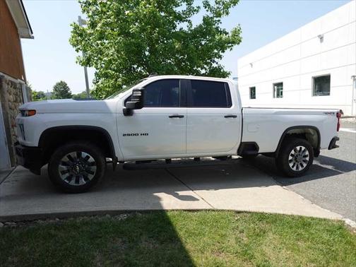 2022 Chevrolet Silverado 2500 Custom