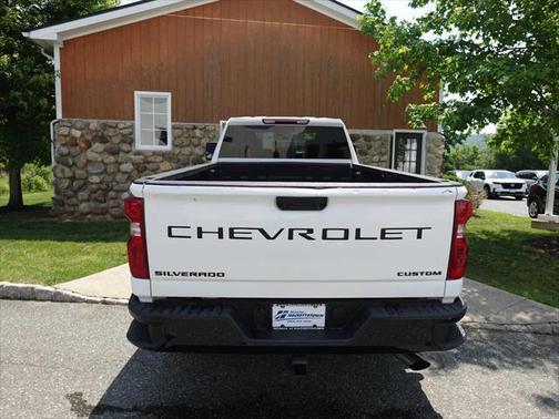 2022 Chevrolet Silverado 2500 Custom