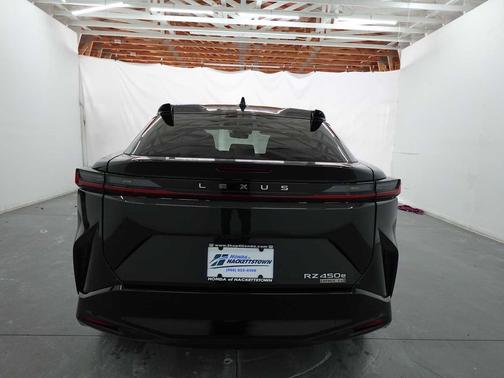 2023 Lexus RZ 450e Luxury