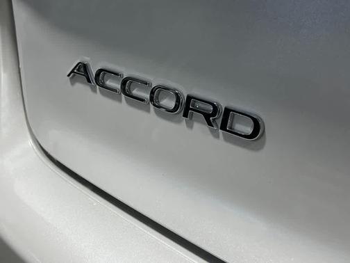 Platinum White Pearl 2026 Honda Accord SE