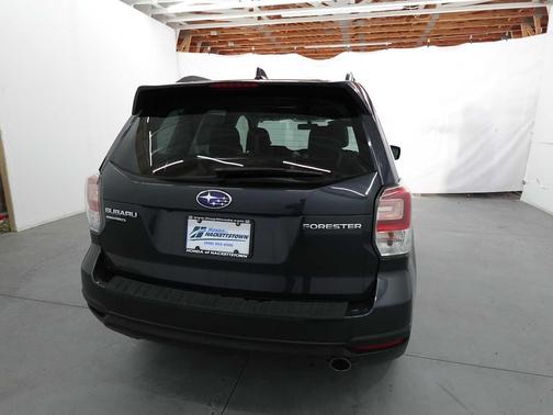 Dark Gray Metallic 2018 Subaru Forester 2.5i Limited