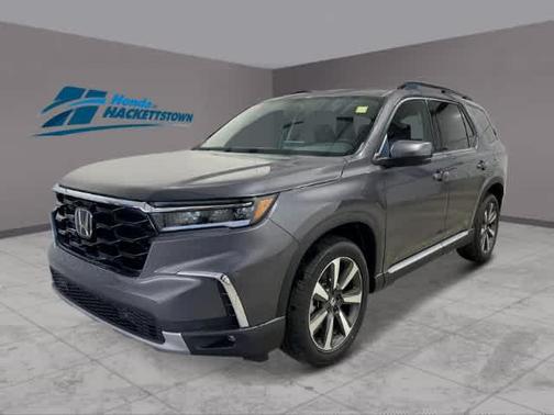 2025 Honda Pilot Touring 8-Passenger