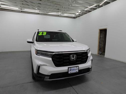 2023 Honda Pilot AWD Elite
