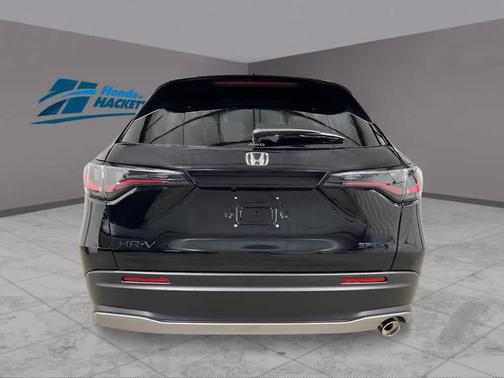 Crystal Black Pearl 2027 Honda HR-V Sport