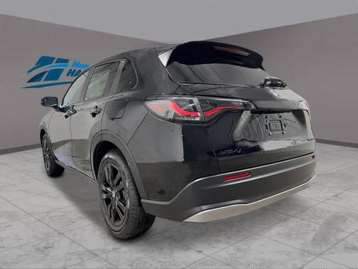 Crystal Black Pearl 2027 Honda HR-V Sport