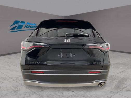 Crystal Black Pearl 2027 Honda HR-V Sport