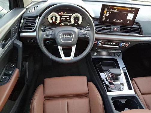 2025 Audi Q5 Premium 45 TFSI S line quattro