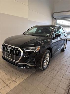 2025 Audi Q3 Premium 45 TFSI S line quattro Tiptronic