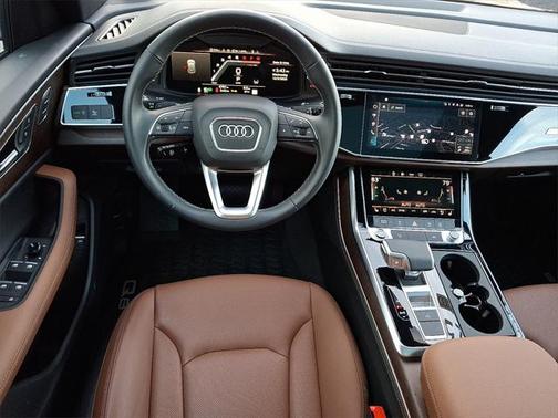 2025 Audi Q8 Premium Plus 55 TFSI quattro