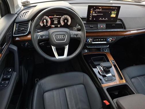 2022 Audi Q5 Premium Plus 45 TFSI S line quattro S tronic