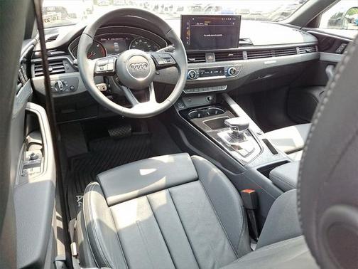 2023 Audi A4 Premium 45 TFSI S line quattro S tronic