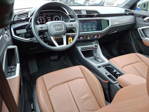 2022 Audi Q3 Premium 45 TFSI S line quattro Tiptronic