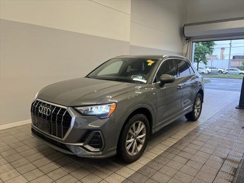 2022 Audi Q3 Premium 45 TFSI S line quattro Tiptronic