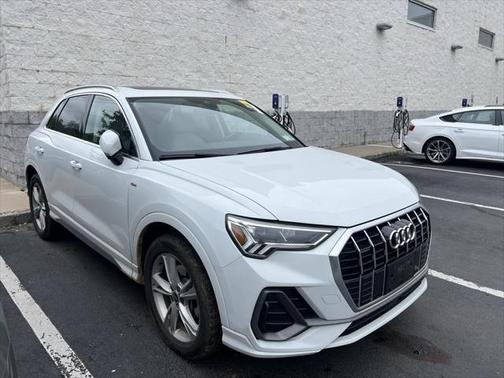 2022 Audi Q3 Premium Plus 45 TFSI S line quattro Tiptronic