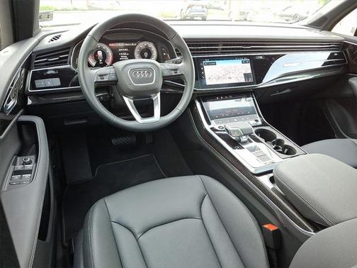 2025 Audi Q7 Premium Plus 45 TFSI quattro Tiptronic