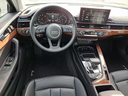 2023 Audi A4 Premium 40 TFSI quattro S tronic