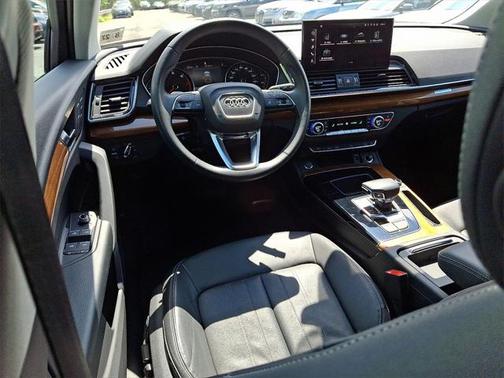 2022 Audi Q5 Premium 40 TFSI quattro S tronic