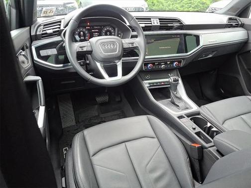 2023 Audi Q3 Premium 45 TFSI S line quattro Tiptronic