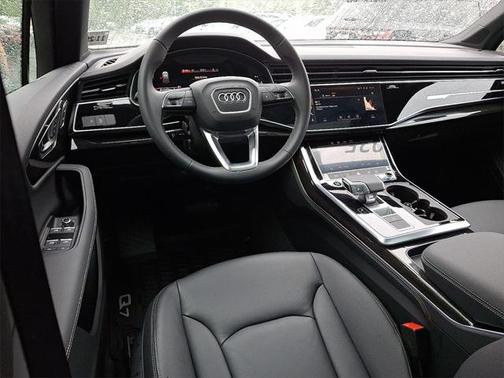 2025 Audi Q7 Premium Plus 45 TFSI quattro Tiptronic