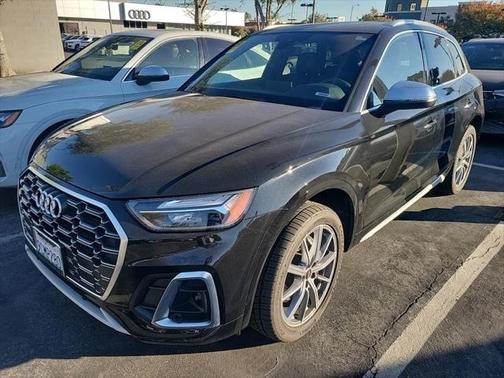 2022 Audi SQ5 Premium Plus TFSI quattro Tiptronic