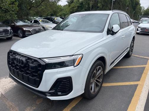 2025 Audi Q7 Premium Plus 45 TFSI quattro Tiptronic
