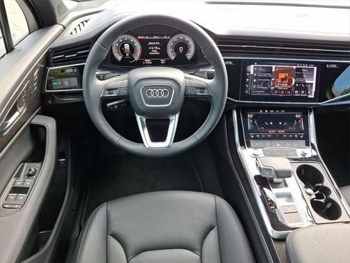 2025 Audi Q7 Premium Plus 45 TFSI quattro Tiptronic