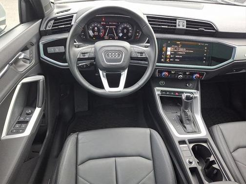 2024 Audi Q3 Premium 45 TFSI S line quattro Tiptronic