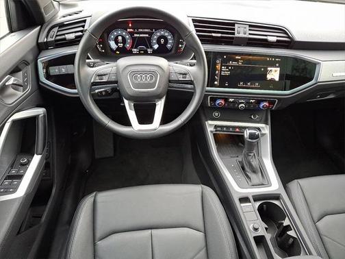 2024 Audi Q3 Premium Plus 45 TFSI S line quattro Tiptronic