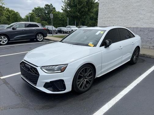 2022 Audi S4 Premium Plus TFSI quattro Tiptronic