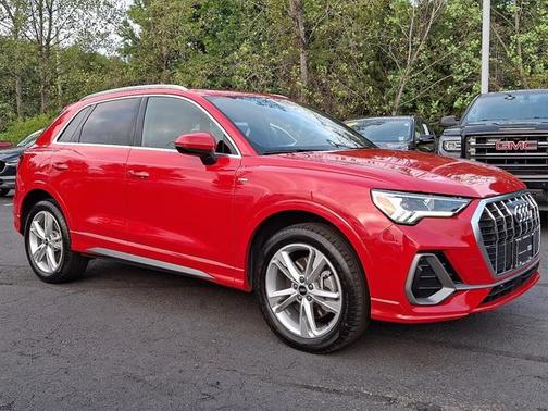 2022 Audi Q3 Premium Plus 45 TFSI S line quattro Tiptronic