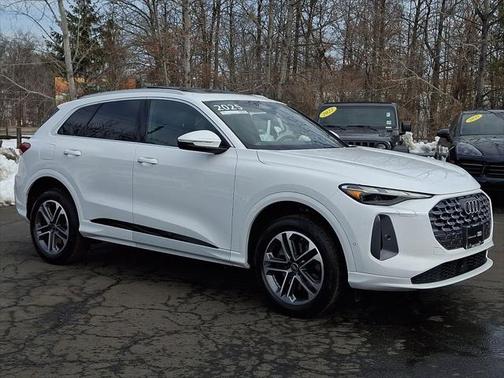2025 Audi Q5 Premium TFSI quattro S tronic
