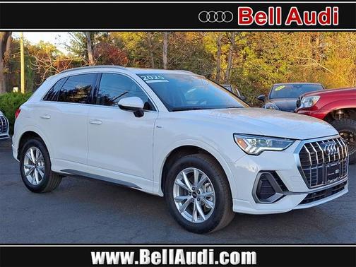 2025 Audi Q3 Premium 45 TFSI S line quattro Tiptronic