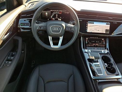2025 Audi Q8 Premium Plus 55 TFSI quattro