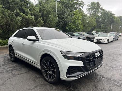 2023 Audi Q8 Premium Plus 55 TFSI quattro Tiptronic
