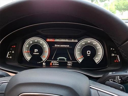 2023 Audi Q8 Premium Plus 55 TFSI quattro Tiptronic