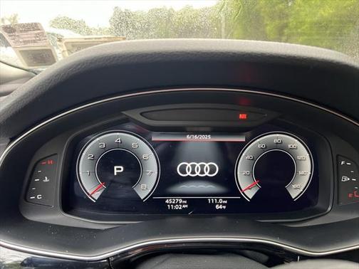 2023 Audi Q8 Premium Plus 55 TFSI quattro Tiptronic