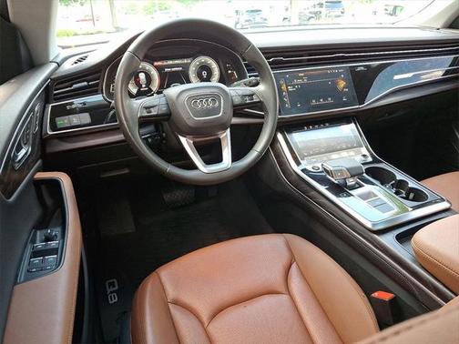 2023 Audi Q8 Premium Plus 55 TFSI quattro Tiptronic