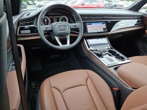 2025 Audi Q7 Premium Plus 45 TFSI quattro Tiptronic