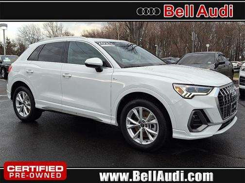 2025 Audi Q3 Premium 45 TFSI S line quattro Tiptronic