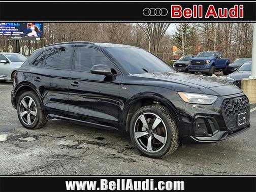 Mythos Black Metallic 2023 Audi Q5 Premium Plus 45 TFSI S line quattro SUV