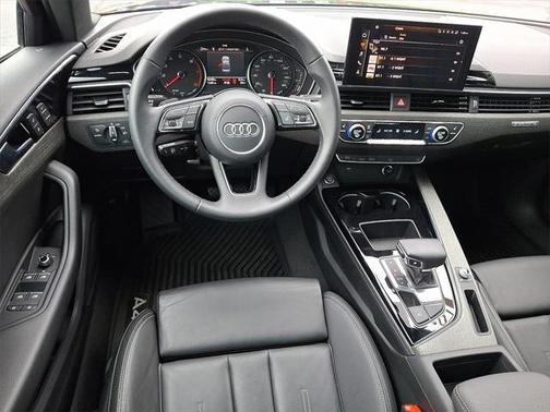 2023 Audi A4 Premium 45 TFSI S line quattro S tronic