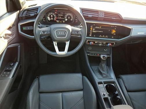 2023 Audi Q3 Premium 45 TFSI S line quattro Tiptronic