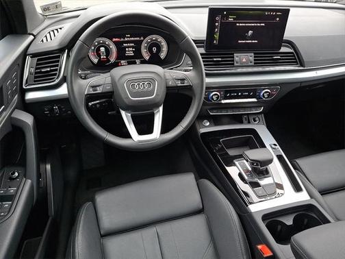 2025 Audi Q5 Premium 45 TFSI S line quattro