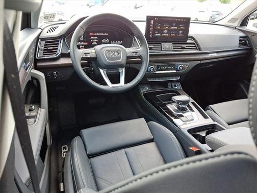 2025 Audi Q5 Premium Plus 45 TFSI S line quattro S tronic